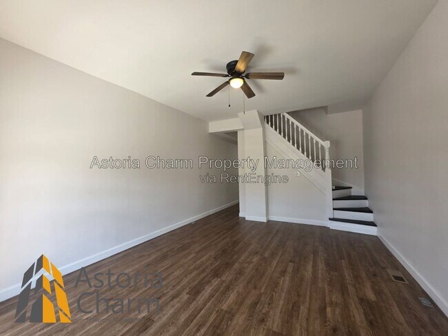 Building Photo - 905 N Patterson Park Ave