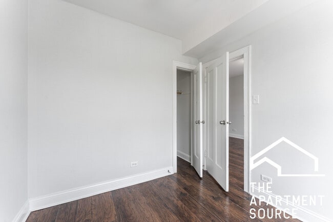 Building Photo - 4876 W Armitage Ave