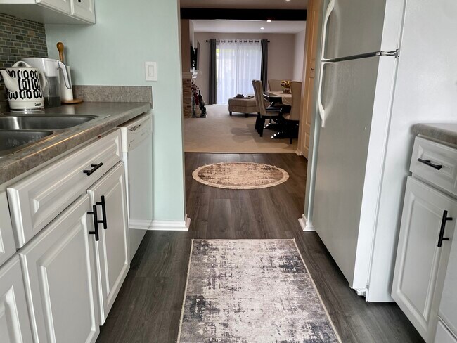 Building Photo - 1721 Northfield Sq