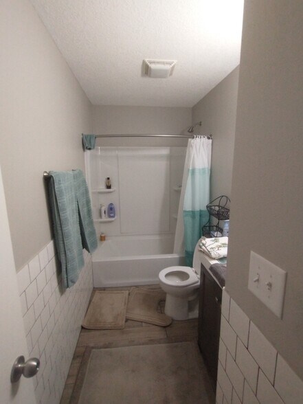 Building Photo - 808 Roosevelt St