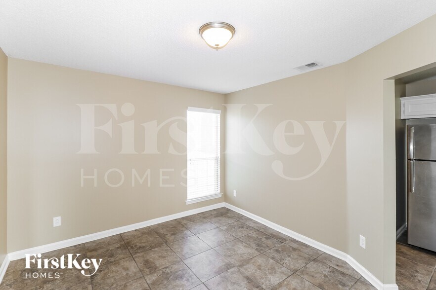 Building Photo - 7549 Starfire Cove