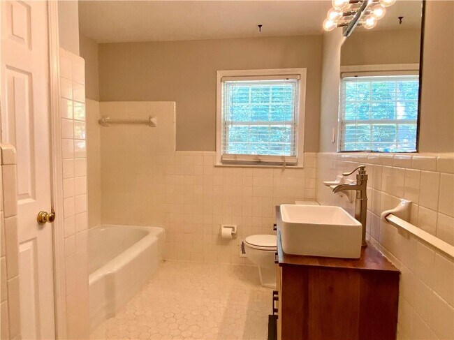 Building Photo - 97 Brookhaven Dr