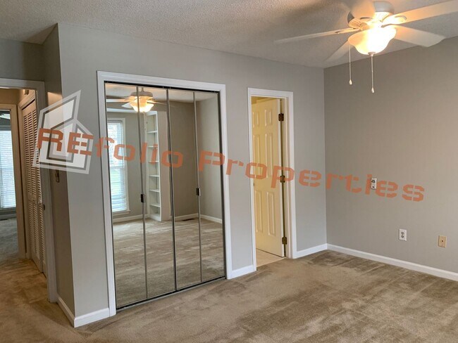 Building Photo - Charming 2-Story 2 BR Townhome @ Paxton To...