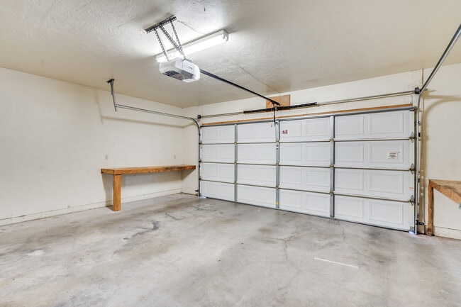Building Photo - 8449 E Agape Dr