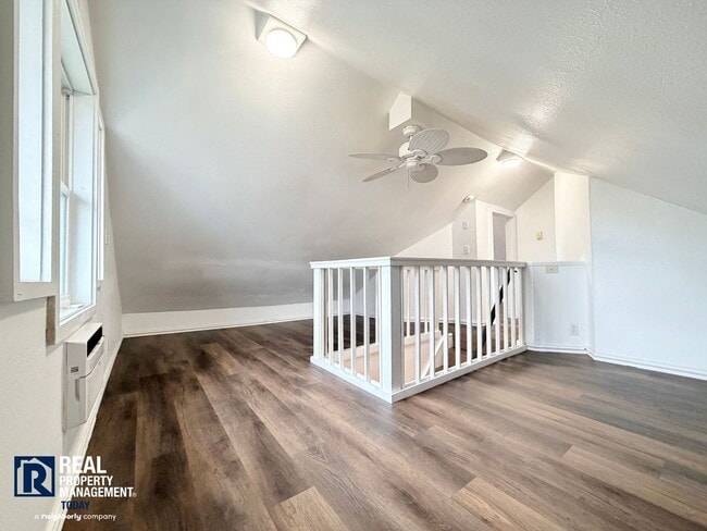 Building Photo - 860 S 68th St