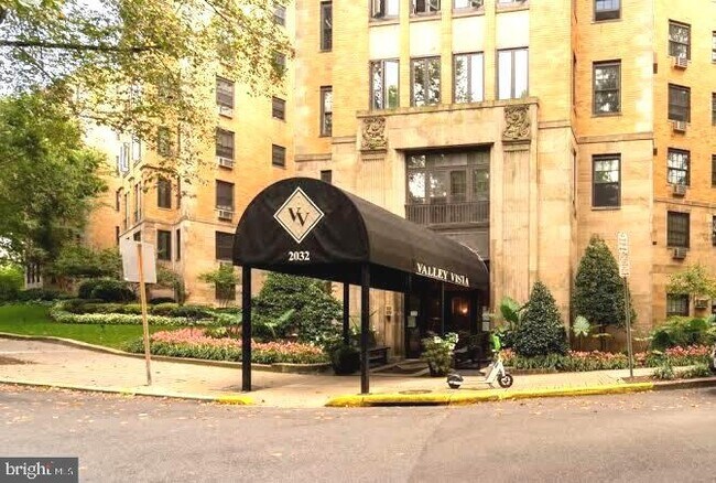 Building Photo - 2040 Belmont Rd NW