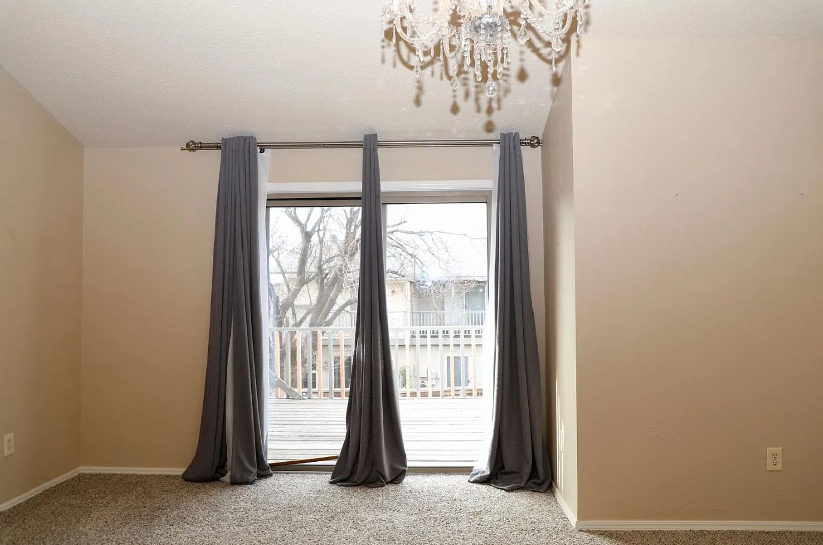 Building Photo - 5805 Hefner Village Ct