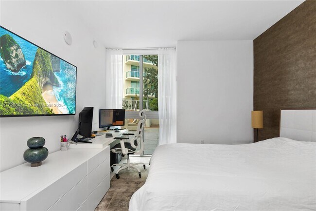Building Photo - 300 Sunny Isles Blvd