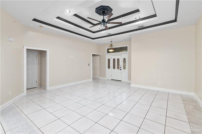 Building Photo - 25 Flamingo Ave