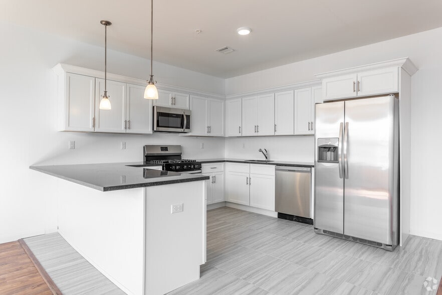 Stoneridge Manor Apartments 2226 Stoneridge Rd Middletown NY 10941