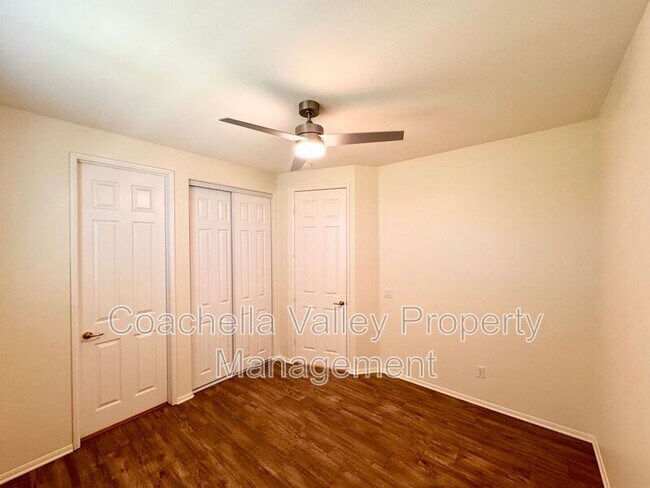 Building Photo - 138 Shoreline Dr