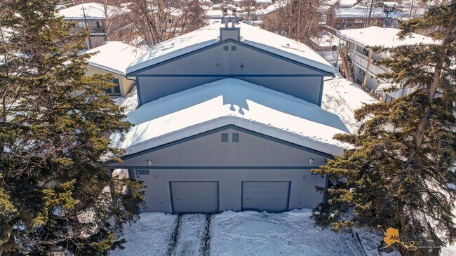 Building Photo - 2606 W 30th Ave