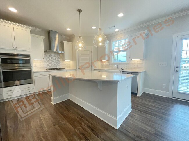 Building Photo - 424 Slomo Ct