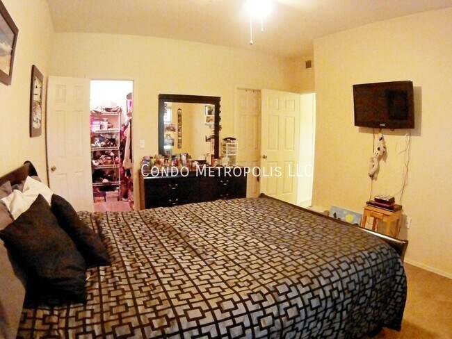 Building Photo - 2600 Robert Trent Jones Dr