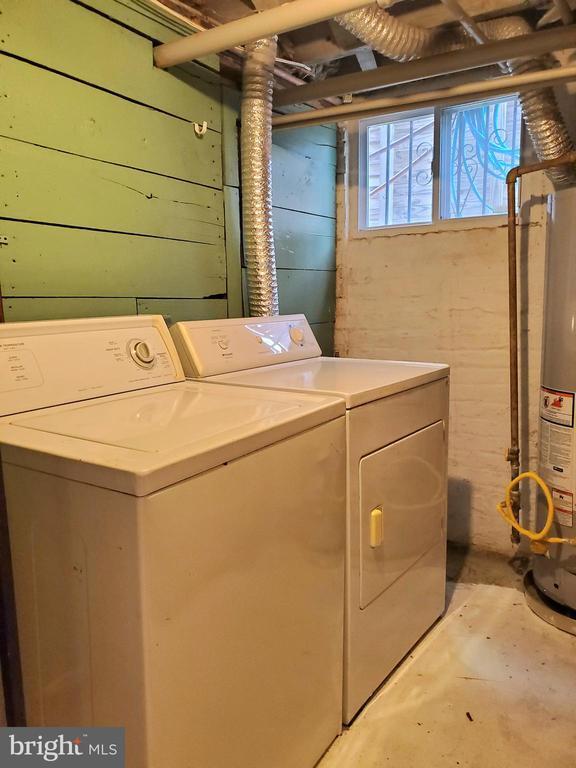 Building Photo - 30 53rd St SE