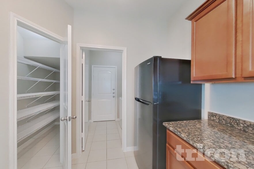 Building Photo - 692 Totem Trail Dr
