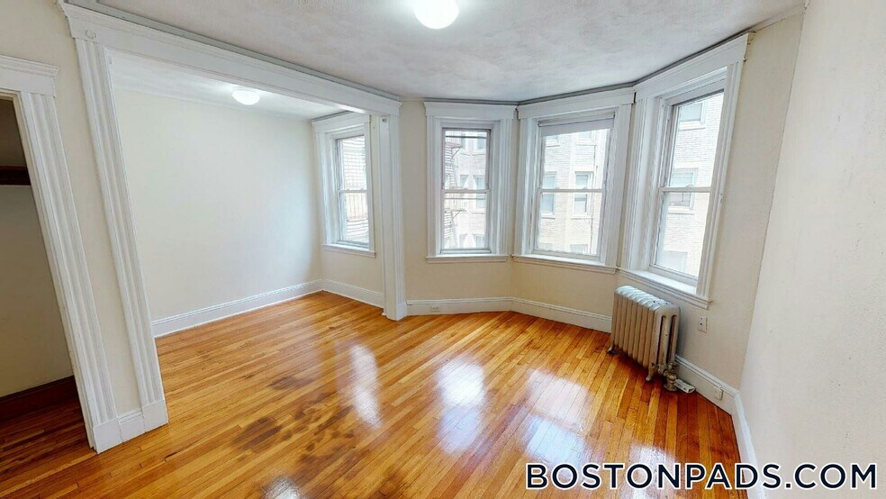 Building Photo - 1191 Boylston St