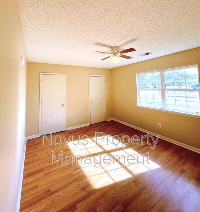 Building Photo - 100 Chalfont Cir