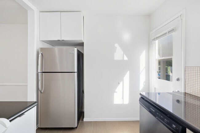 Interior Photo - 357 S Elm Dr