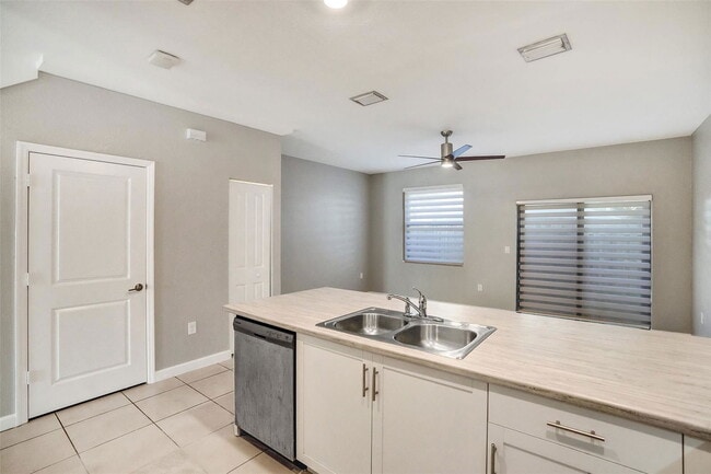 Building Photo - 389 NE 208th Terrace