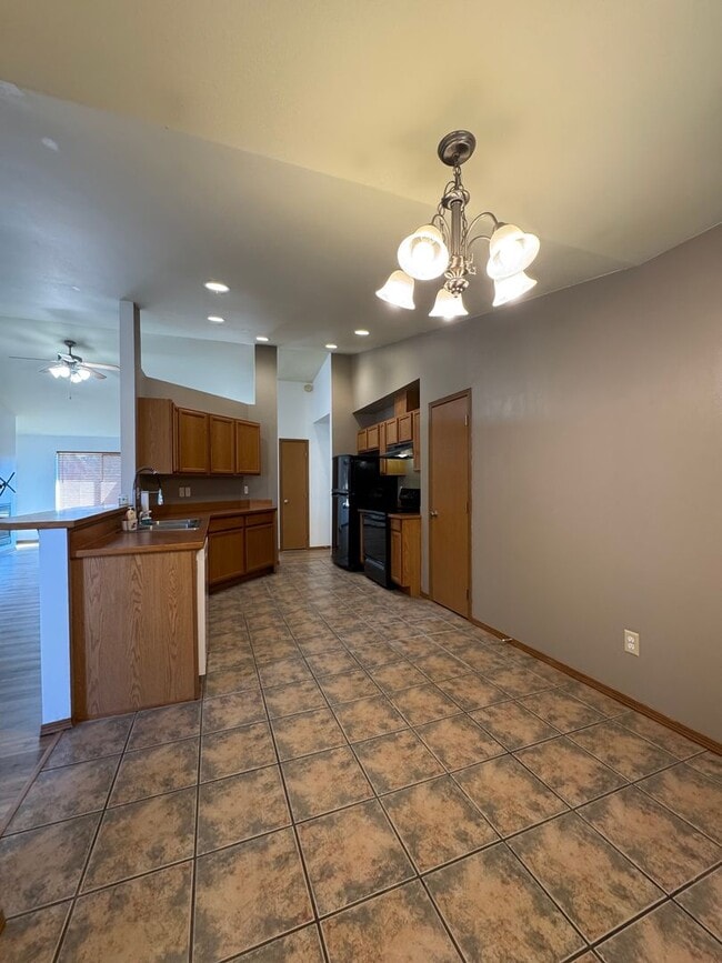 Building Photo - Modern 3BR/2BA Rental with Large Kitchen & Living Room