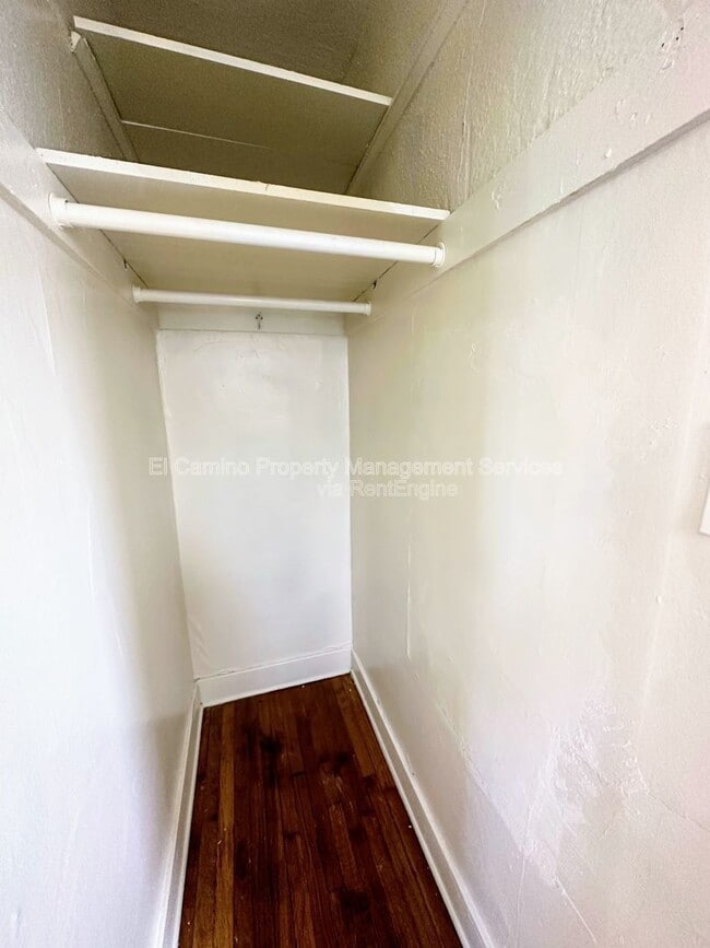 Building Photo - 2270 W 28th St