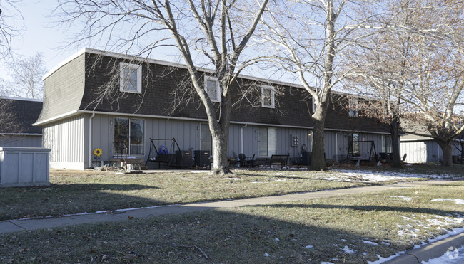 Building Photo - Sheridan West Townhouses