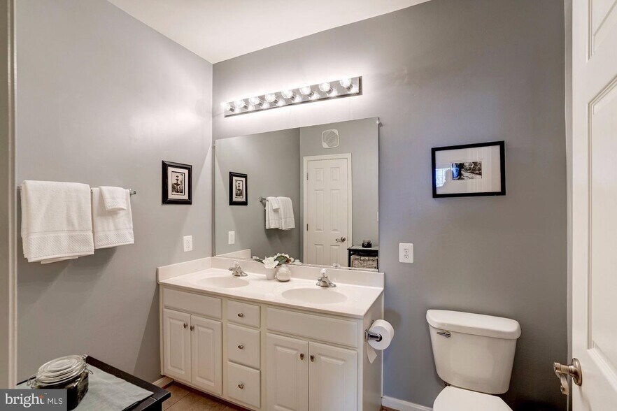 Building Photo - 21228 McFadden Sq