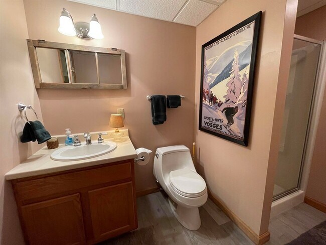 Building Photo - 21 Valley View Rd