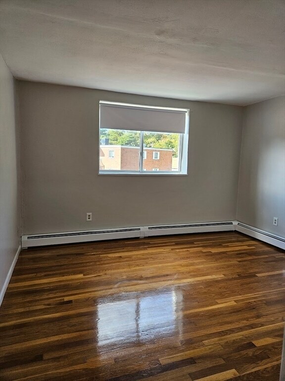 Building Photo - 572 Cummins Hwy