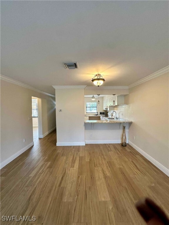 Building Photo - 5283 Treetops Dr
