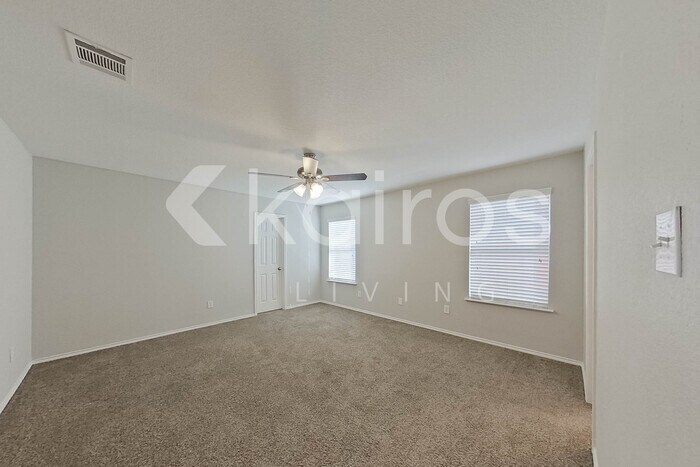 Building Photo - 1621 Vineridge Ln