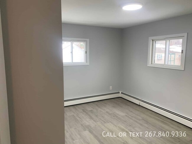 Building Photo - 18 Armor Ct