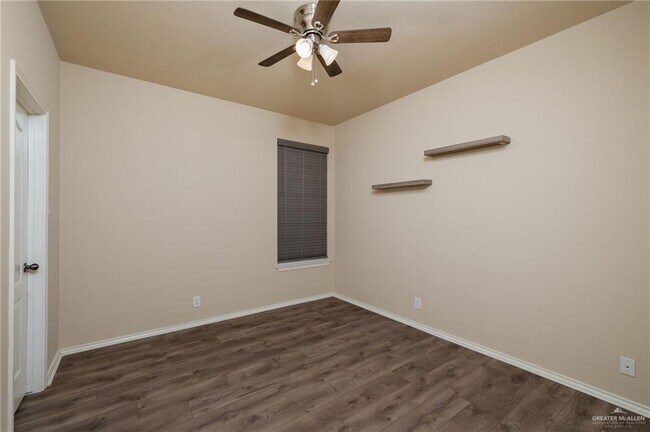Building Photo - 3010 San Sebastian St
