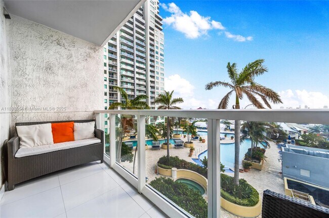 Building Photo - 253 NE 2nd St