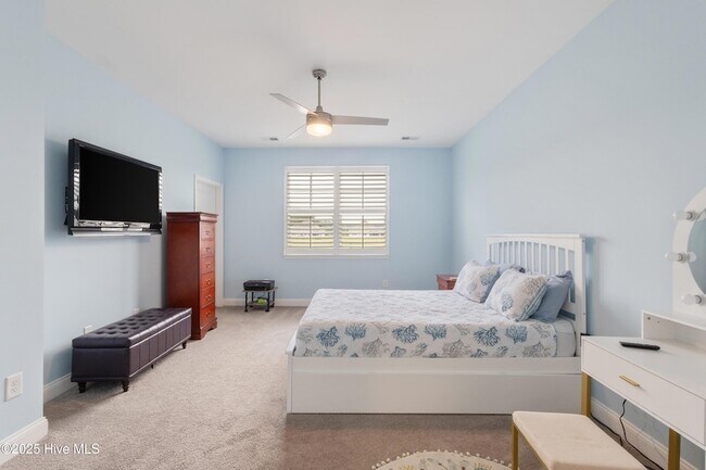 Building Photo - 614 Silos Wy