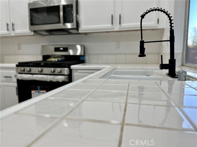 Building Photo - 13767 Sarracino Way