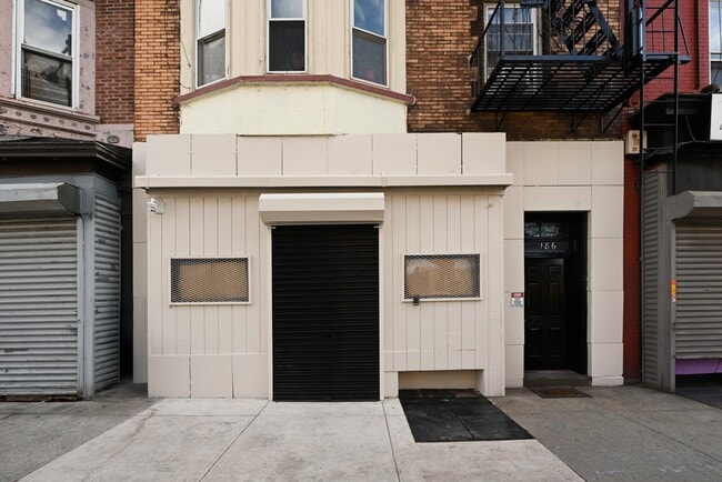 Building Photo - 186 Ocean Ave