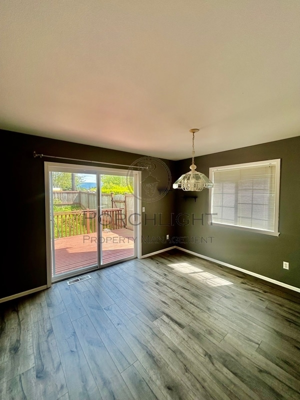 Building Photo - 804 E Maberry Dr