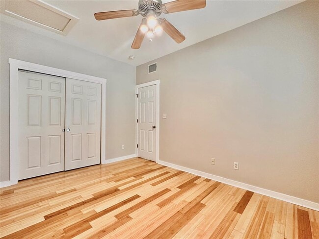 Building Photo - 2106 Cullen Ave