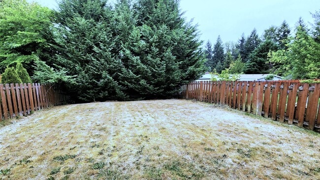 Building Photo - Comfort, Charm, and Convenience in South Hill