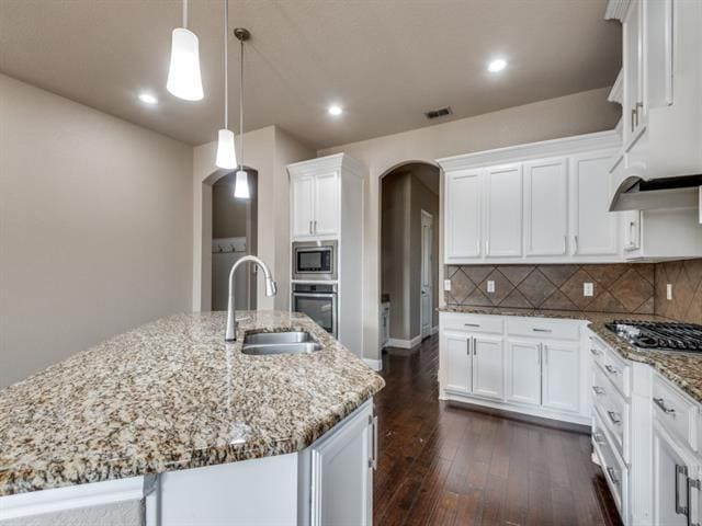 Building Photo - 4514 Periwinkle Dr