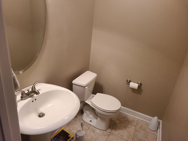 Building Photo - 4 Bedroom 2.5 Bath unfurnished home - Peggy's Cove Sneads Ferry