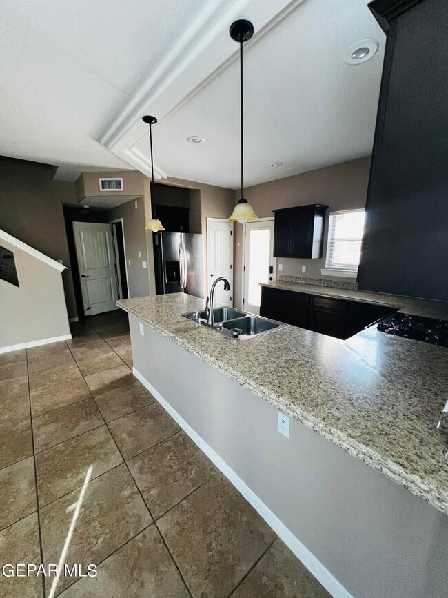 Building Photo - 3904 Hueco Valley Dr