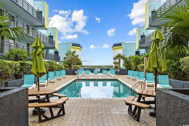 Building Photo - 6804 N Ocean Blvd