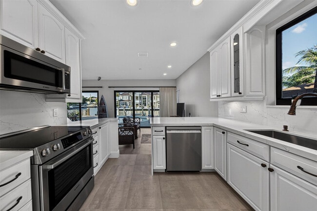 Building Photo - 1505 SE 11th St