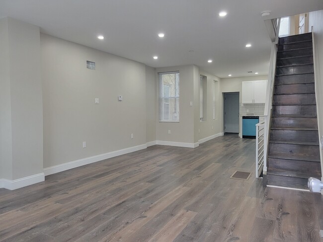 Building Photo - 1514 S 27th St