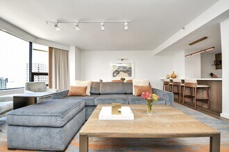 Building Photo - 1300 Lamar St