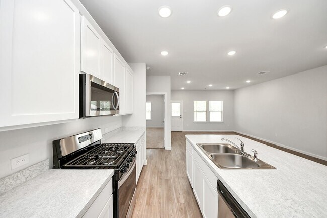 Building Photo - 16489 Moss Ln