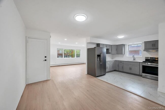 Building Photo - 74-16 85th Rd